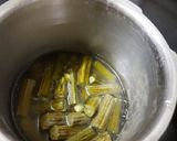A picture of step 2 of Drum stick soup.