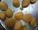 A picture of step 2 of Stuff Capsicum with Potatoes.