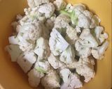 A picture of step 1 of Veg Gobi keema.