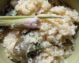 Foto langkah ke 3 dari resep Lemper abon kuning.