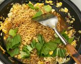Foto langkah ke 5 dari resep Mie Nyemek Indomie.