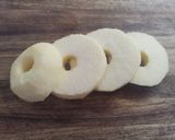 A picture of step 2 of Apple Tatin-Style Croissant.