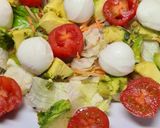 Foto del paso 5 de la receta: 154. Ensalada de aguacate y perlas de mozzarella