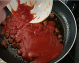 Foto del paso 2 de la receta: Macarrones con chistorra (y queso rallado gratinado)