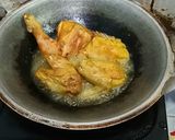 Foto langkah ke 3 dari resep Ayam goreng keremes.