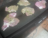 Foto del paso 4 de la receta: Solomillo de cerdo adobado y a la plancha con papas cocidas y salsa de manzana asada