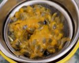 A picture of step 2 of Passion Fruit juice.