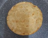 A picture of step 4 of Liquid dough paratha.