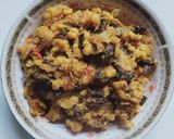 A picture of step 4 of Daal karele.