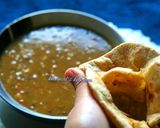 A picture of step 6 of Langer dal with tandoori roti in kadai.