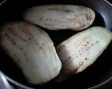 Foto del paso 1 de la receta: Berenjenas salteadas con ajo y salsa soya🤔😋😊