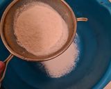 Erdeigyümölcsös piskóta recept fázis 2 fotója