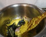Foto langkah ke 2 dari resep Sayur daun singkong bumbu kuning.