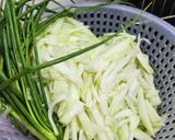 Hình bước làm 3 của món Canh dưa hồng nấu tôm