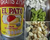 Foto del paso 1 de la receta: Pollo en salsa (el pato)