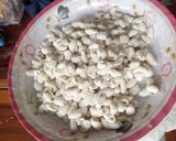 รูปขั้นตอนการทำที่ 4 ของ ครองแครงกรอบ #ขนมหวาน1 #หัดเป็นแม่บ้าน #เมนูเพื่อเธอ😉 #มือใหม่หัดทำ