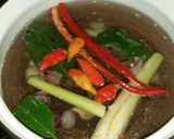 Foto langkah ke 4 dari resep Sop ikan kakap putih bening.