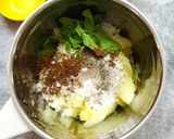 A picture of step 2 of Aam Panna.