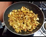 फ्लाॅवर बटाटा भाजी (Flower Batata Bhaji Recipe In Marathi) रेसिपी स्टेप 4 फोटो 