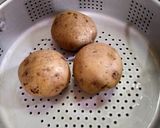 Foto langkah ke 1 dari resep Potato wedges.