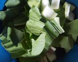 Foto langkah ke 1 dari resep Tumis Pakcoy Sosis Simple.
