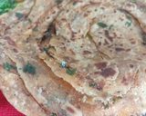 मसाला पराठा (masala paratha recipe in marathi) रेसिपी स्टेप 6 फोटो 