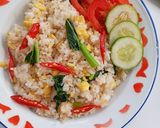Foto langkah ke 5 dari resep Nasi Goreng Bumbu Dasar Putih.