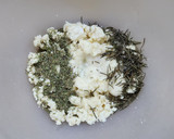 Foto del paso 1 de la receta: 🌱 Crackers de okara de soja a las finas hierbas 🌱