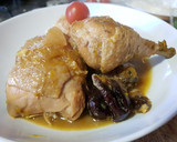 Foto del paso 4 de la receta: Pollo con salsa de naranja y ciruelas