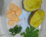 Foto langkah ke 1 dari resep Moringa Egg Baked Potato a.k.a Kentang telur panggang daun kelor.