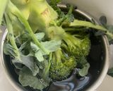 A picture of step 1 of Boiled broccoli with Shio Konbu and mayonnaise 🥦 - Batch cooking idea 💡.
