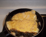 Foto del paso 4 de la receta: Lomos de merluza rellenos de crema queso y rebozados