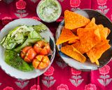 รูปขั้นตอนการทำที่ 4 ของ นาโช่ดิปเพสโต้ผักวอร์เตอเครสและผักย่าง🍅🥬Nacho Chip Dipped with Watercress Pesto and Roasted Veg🫑🍅🧀