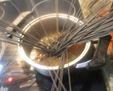 Foto del paso 1 de la receta: Espaguetis negros con atún y tomate