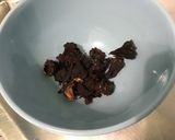 Une image de l'étape 2 de Tarte aux prunes et raisins à l'hibiscus.