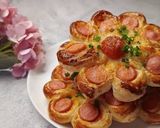 A picture of step 5 of 🥐 Puff Pastry “Flowers” With Sausage and Cheese ⭐.