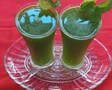 A picture of step 3 of Mint and lemon refresher.