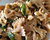 Foto del paso 11 de la receta: Ensalada con pasta farfalle integral, tomates secos, queso feta y más 😉💓