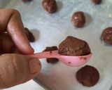 Foto langkah ke 4 dari resep Chocolate cookies/ choco chips cookies nyoklat bangett.