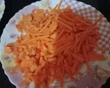 A picture of step 1 of Chicken egg vegetable rolls.