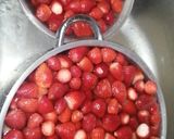 صورة لخطوة 2 من وصفة تخزين الفراولة 🍓