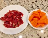 Hình bước làm 1 của món Hủ Tíu Bò Kho