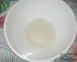 صورة لخطوة 2 من وصفة عجينه البيتزا باسهل طريقه