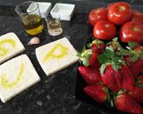 Foto del paso 1 de la receta: Salmorejo de tomate y fresa