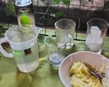 Foto langkah ke 1 dari resep Es Kuwut Melon Segar.