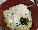 Foto langkah ke 2 dari resep Snack MPASI kentang keju.
