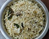A picture of step 3 of Masala Puffed Rice.