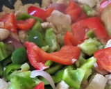 Foto del paso 3 de la receta: Pollo salteado con vegetales 🥗🐥