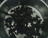 Foto del paso 1 de la receta: Arroz meloso de conejo con trompetas de la muerte