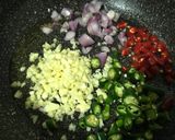 Foto langkah ke 5 dari resep Cumi Asin Pedas ala Emak Dewi.